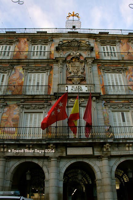 plaza mayor madrid spain