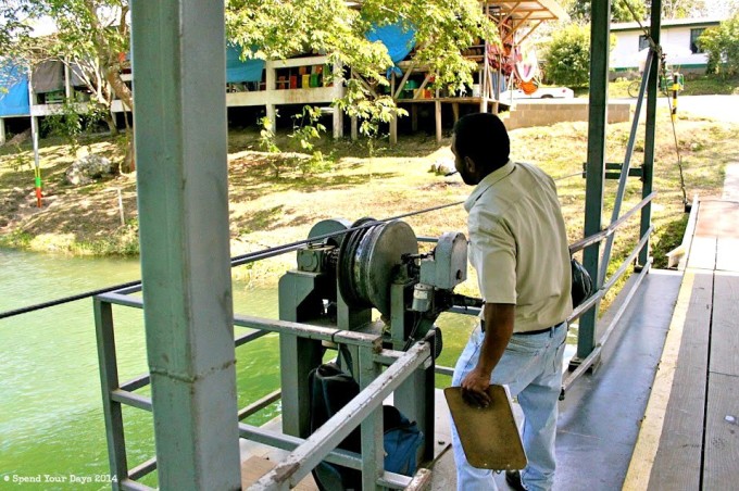 xunantunich belize ferry