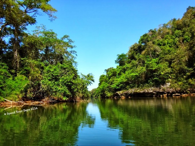 macal river san ignacio belize canoe