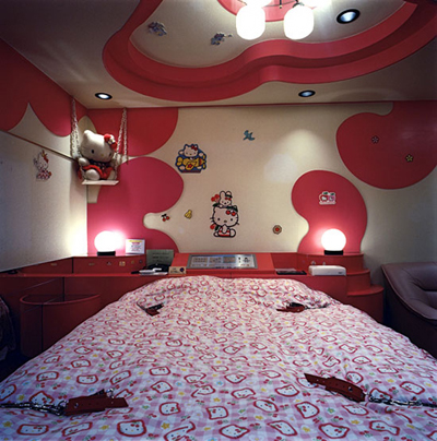 love hotel japan hello kitty room